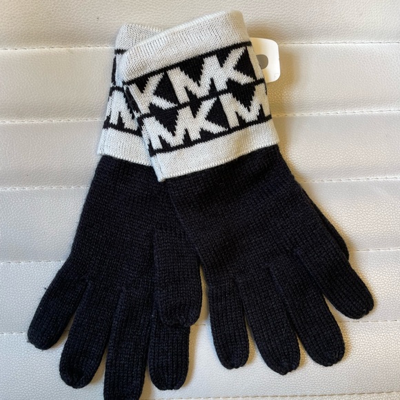 Michael Kors Cream Off White Black Banded MK Logo Monogram Gloves NWT - Picture 4 of 6